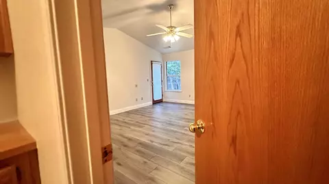 2409 E Oak Ave, Visalia, CA 93292 photo 18