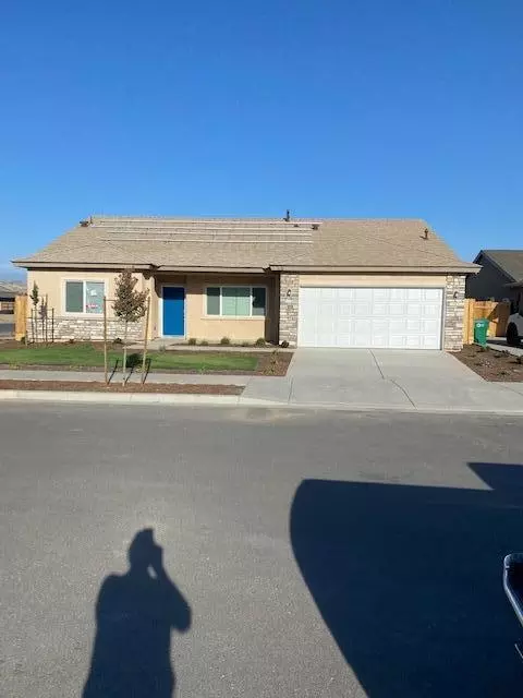 1176 S Chess Terrace Pl W, Porterville, CA 93257