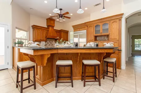 Kitchen - 2115 S Cedar St, Visalia, CA 93292 photo 4 of 7