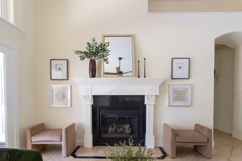 Living - 2115 S Cedar St, Visalia, CA 93292 photo 8 of 9