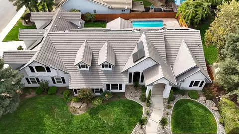 View/Area - 2115 S Cedar St, Visalia, CA 93292 photo 2 of 2