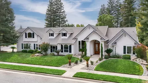 Exterior - 2115 S Cedar St, Visalia, CA 93292 photo 5 of 8