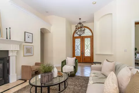 Entry Way - 2115 S Cedar St, Visalia, CA 93292 photo 10 of 12