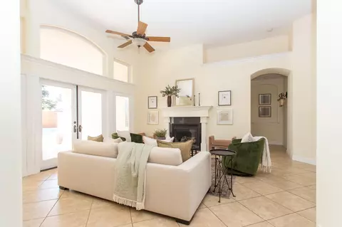 Living - 2115 S Cedar St, Visalia, CA 93292 photo 7 of 9