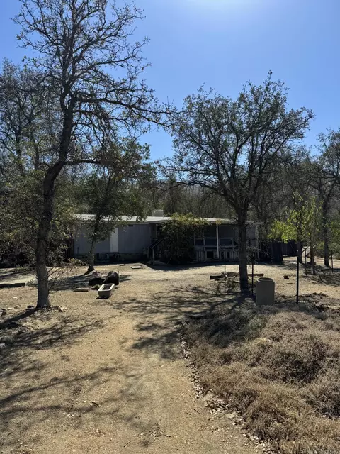 43554 Skyline Dr #B, Three Rivers, CA 93271