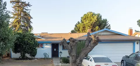 1416 E Cypress Ave, Tulare, CA 93274