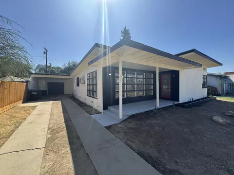 2945 E Westcott Ave, Visalia, CA 93292