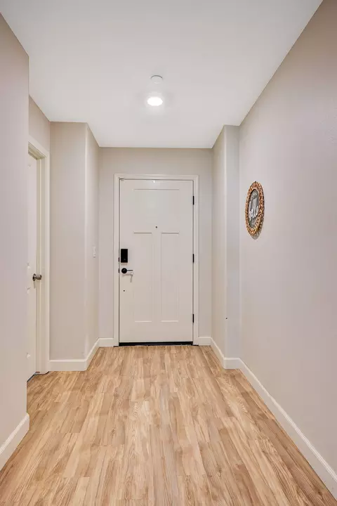 128 E Porter Ave, Visalia, CA 93291 photo 6
