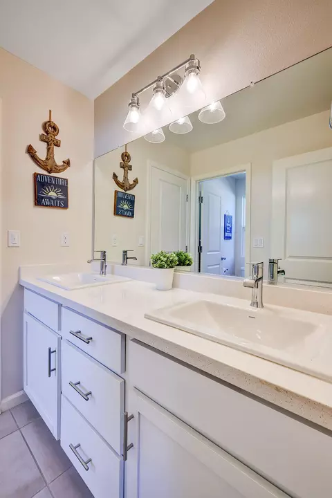 128 E Porter Ave, Visalia, CA 93291 photo 38