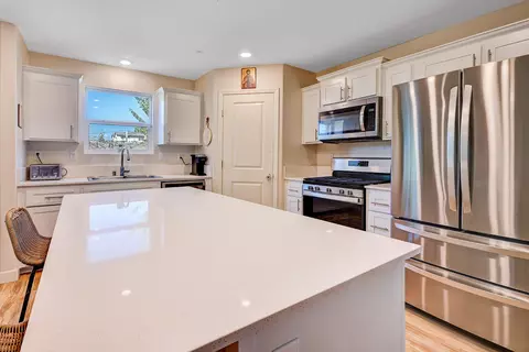 128 E Porter Ave, Visalia, CA 93291 photo 14