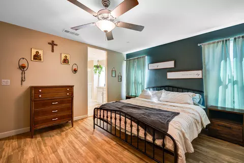 128 E Porter Ave, Visalia, CA 93291 photo 21