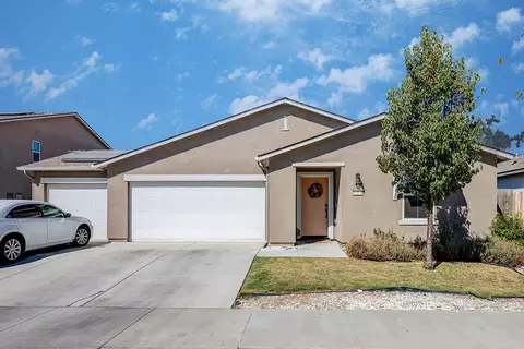 128 E Porter Ave, Visalia, CA 93291