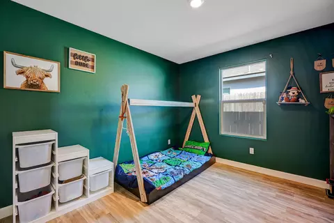 128 E Porter Ave, Visalia, CA 93291 photo 32