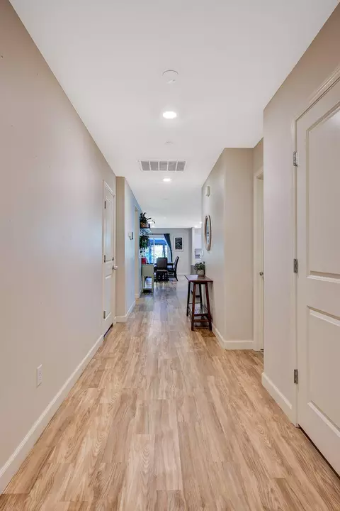 128 E Porter Ave, Visalia, CA 93291 photo 7