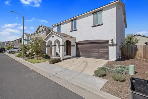 3206 E Seeger Ave, Visalia, CA 93292 photo 2