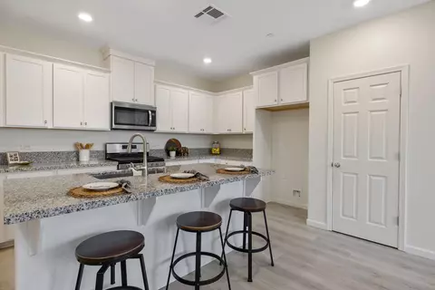 3206 E Seeger Ave, Visalia, CA 93292 photo 10