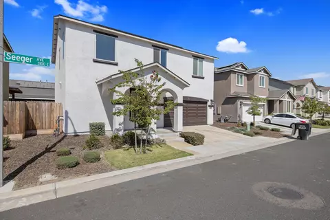 3206 E Seeger Ave, Visalia, CA 93292 photo 3