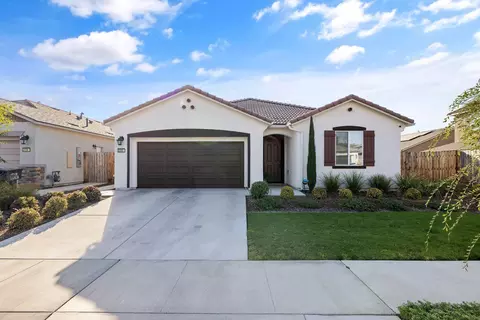 2233 S Manzanita Ct, Visalia, CA 93292
