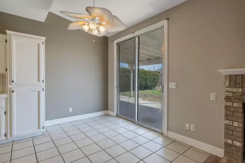 2105 Shell Ct, Tulare, CA 93274 photo 18