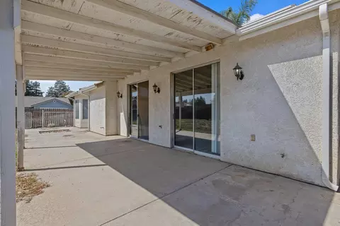 2105 Shell Ct, Tulare, CA 93274 photo 38