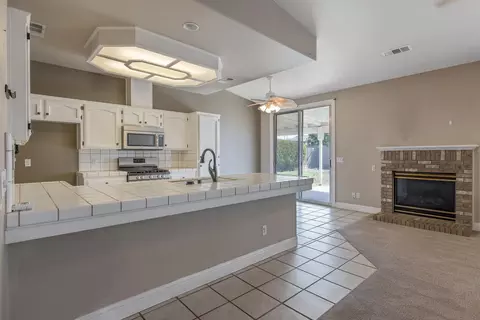 2105 Shell Ct, Tulare, CA 93274 photo 15