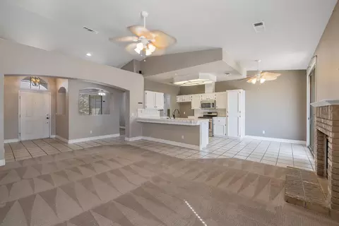 2105 Shell Ct, Tulare, CA 93274 photo 14