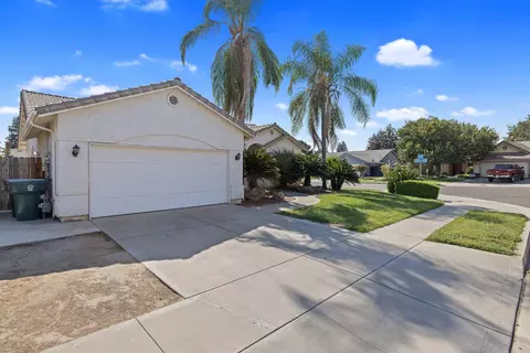 2105 Shell Ct, Tulare, CA 93274 photo 2
