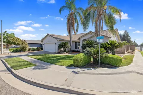 2105 Shell Ct, Tulare, CA 93274 photo 3