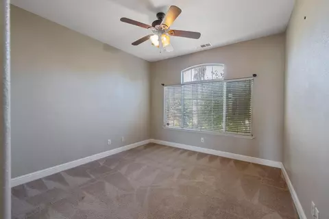 2105 Shell Ct, Tulare, CA 93274 photo 33