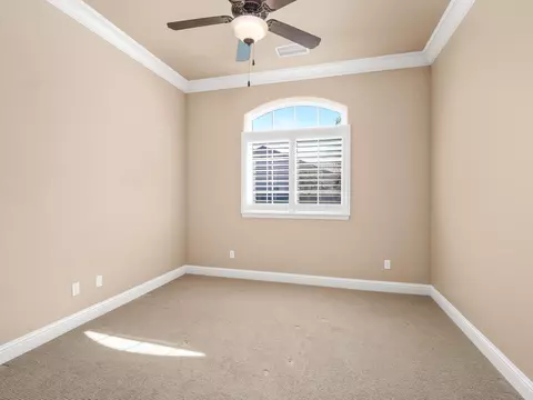 501 W Derbyshire Ln, Clovis, CA 93619 photo 19