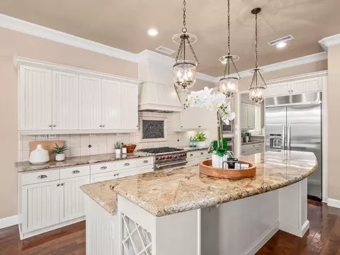 501 W Derbyshire Ln, Clovis, CA 93619 photo 3