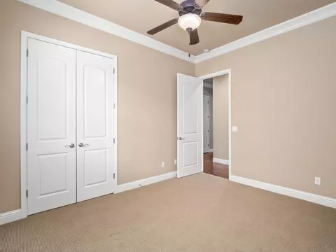 501 W Derbyshire Ln, Clovis, CA 93619 photo 16