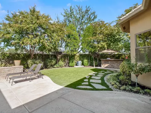 501 W Derbyshire Ln, Clovis, CA 93619 photo 27