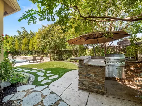 501 W Derbyshire Ln, Clovis, CA 93619 photo 25