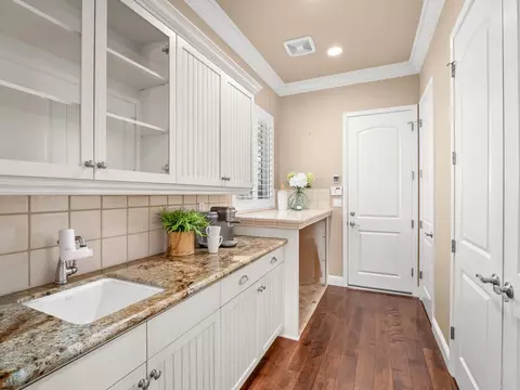 501 W Derbyshire Ln, Clovis, CA 93619 photo 8