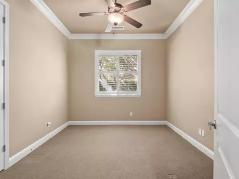 501 W Derbyshire Ln, Clovis, CA 93619 photo 18