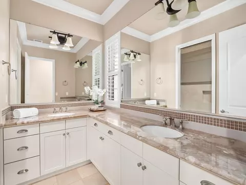 501 W Derbyshire Ln, Clovis, CA 93619 photo 17