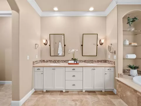 501 W Derbyshire Ln, Clovis, CA 93619 photo 13