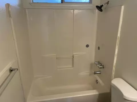 1513 E Douglas Ave, Visalia, CA 93292 photo 14