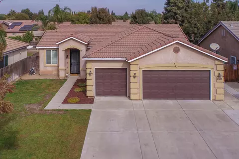 6310 W Clinton Ct, Visalia, CA 93291