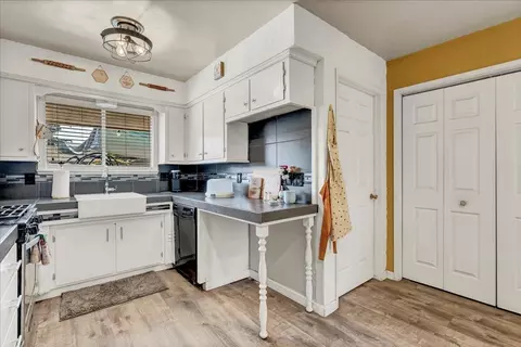 1912 E Vassar Dr, Visalia, CA 93292 photo 11