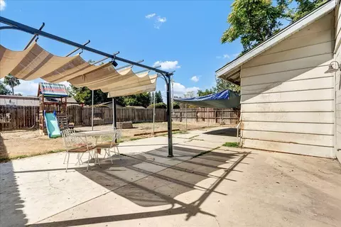1912 E Vassar Dr, Visalia, CA 93292 photo 22