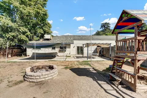 1912 E Vassar Dr, Visalia, CA 93292 photo 24