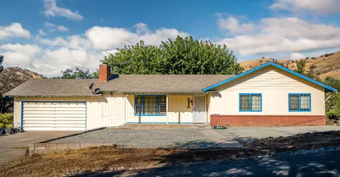 35333 Lenard Rd, Springville, CA 93265