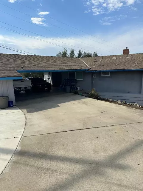 1341 Hillcrest Dr, Lindsay, CA 93247