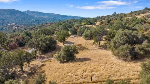 000 Whitaker Forrest Rd, Badger, CA 93603 photo 4