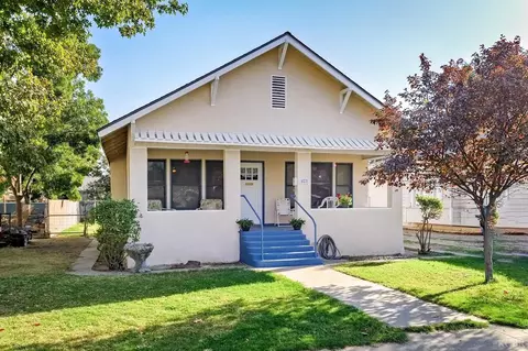 427 W Ivy St, Hanford, CA 93230