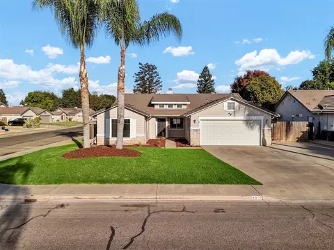 2830 S Aspen St, Visalia, CA 93277