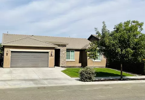 2312 Plantation Ct, Tulare, CA 93274