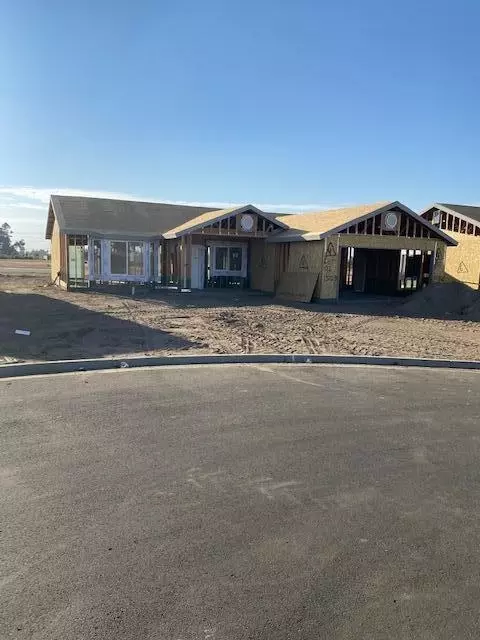 1181 Cottage Pl E, Porterville, CA 93257